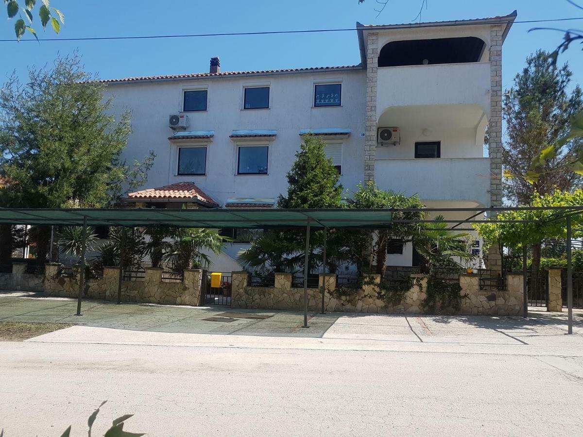 Apartamento Casa Nostra Funtana Exterior foto